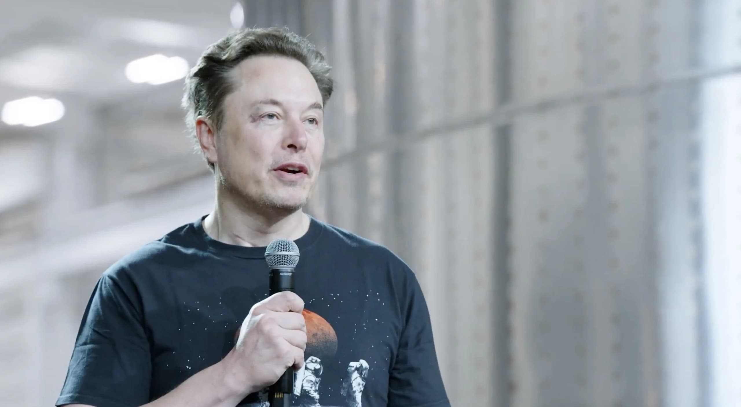 Elon Musk Mars Planlarını Açıkladı: İlk Yolcu Optimus Robot Olacak!