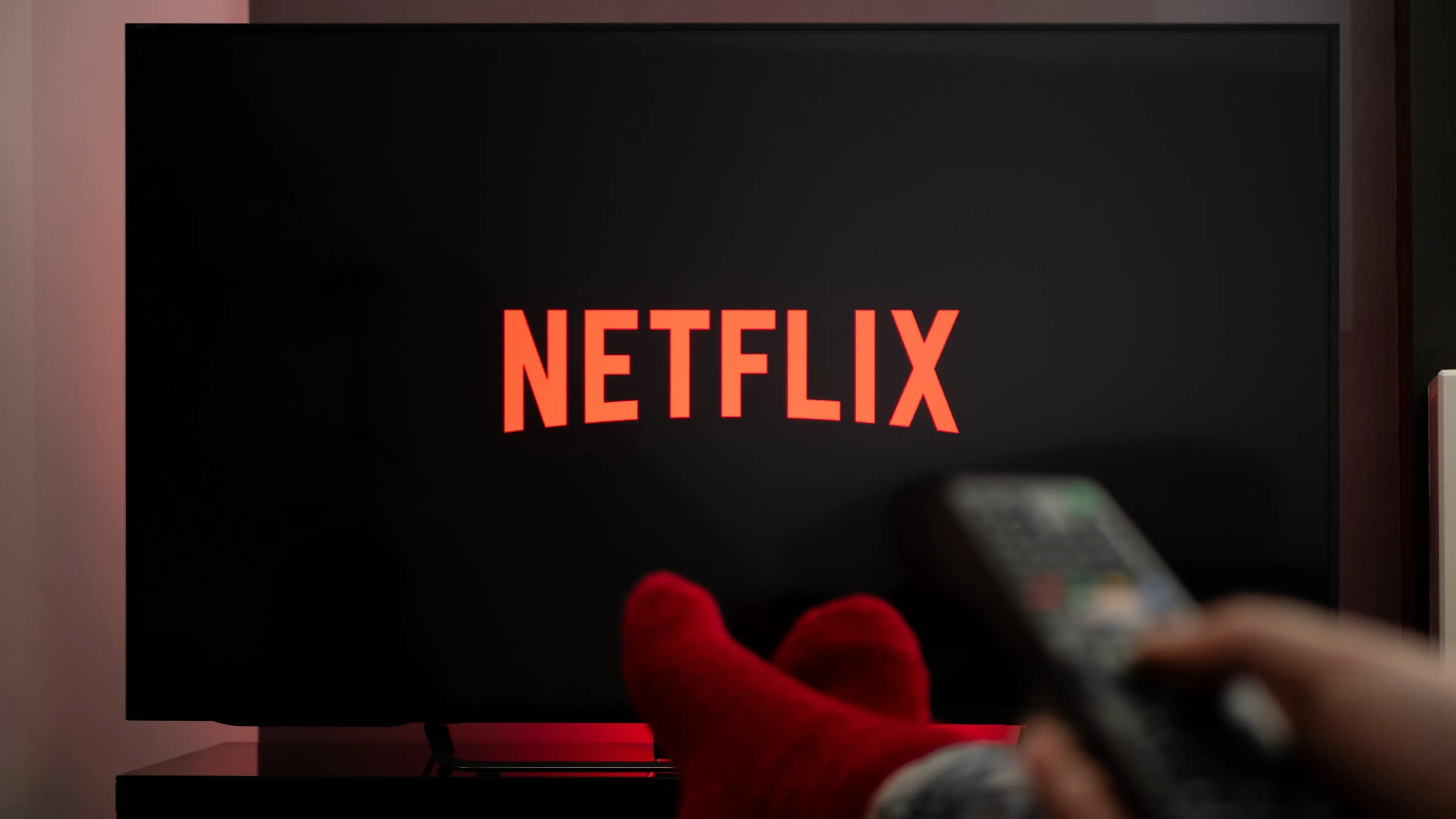 Netflix Artık Canlı TV Yayını Yapacak: Tarihi Anlaşma!